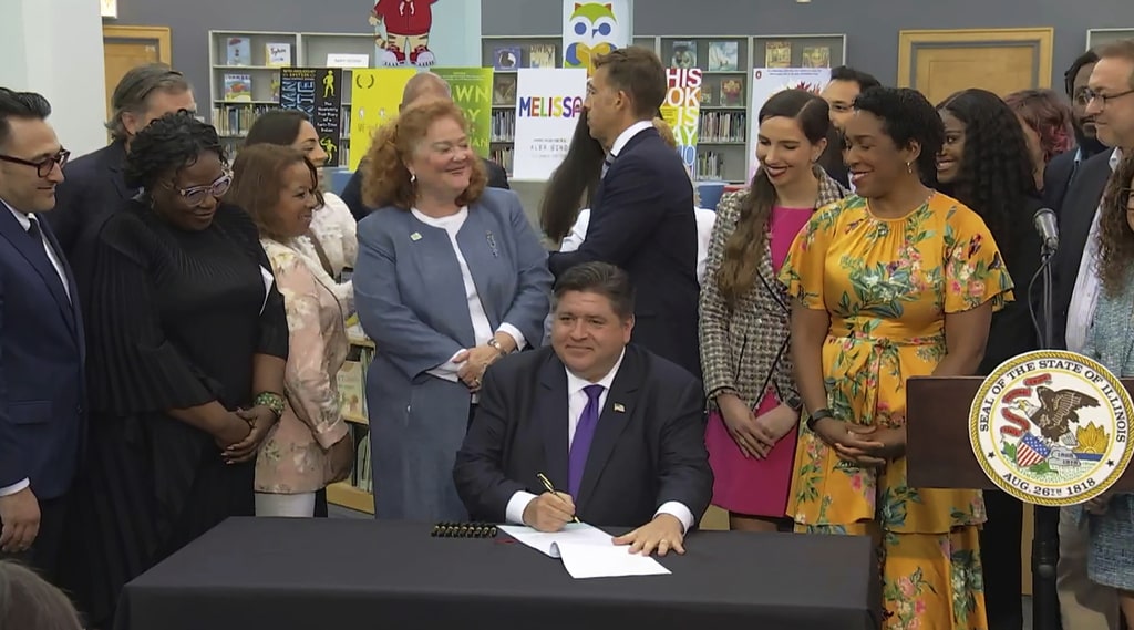 Illinois Challenged Books Libraries